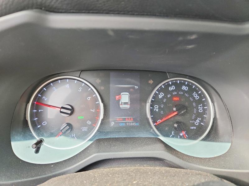 Photo 9 from auction – 2019 TOYOTA RAV4 with VIN JTMP1RFVXKJ009000
