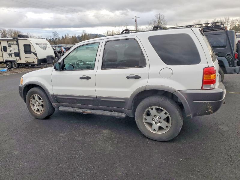 Photo 2 from auction – 2003 FORD ESCAPE XLT with VIN 1FMCU93163KA71377