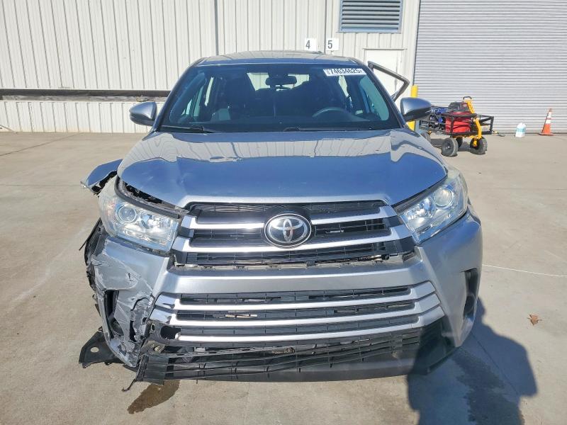 Photo 5 from auction – 2019 TOYOTA HIGHLANDER with VIN 5TDZARFH1KS056552