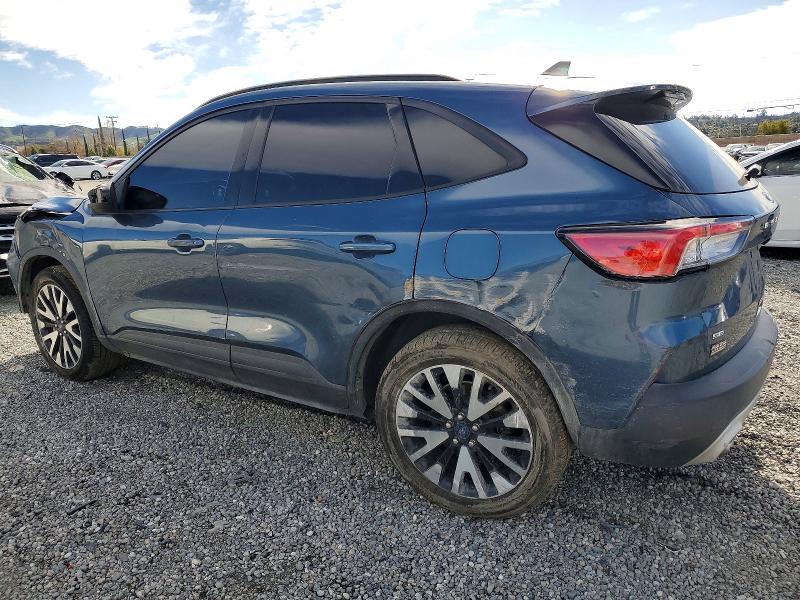 Photo 2 from auction – 2020 FORD ESCAPE SE with VIN 1FMCU0BZ2LUC00447