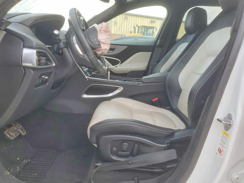Photo 7 from auction – 2017 JAGUAR F-PACE R - with VIN SADCL2BV9HA891411