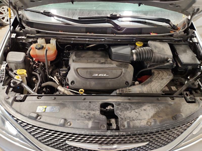 Photo 12 from auction – 2017 CHRYSLER PACIFICA with VIN 2C4RC1BG6HR621744