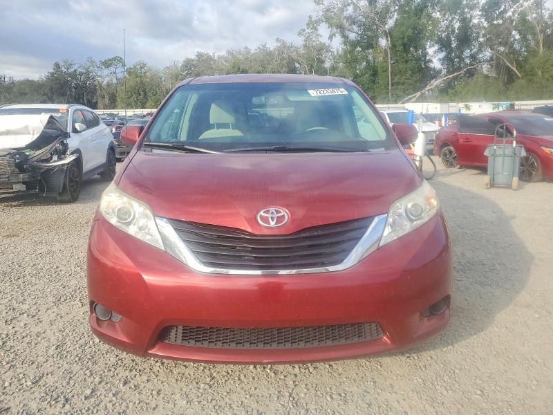 Photo 5 from auction – 2013 TOYOTA SIENNA LE with VIN 5TDKK3DC8DS350228