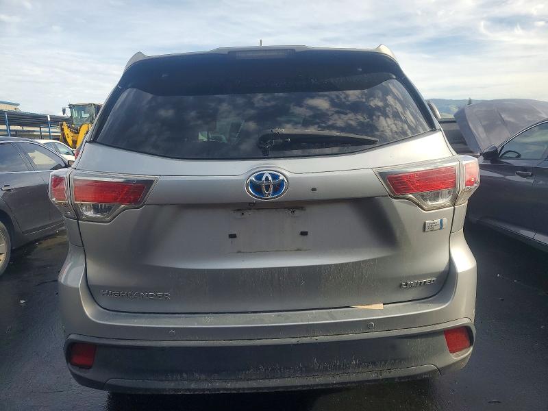 Photo 6 from auction – 2016 TOYOTA HIGHLANDER with VIN 5TDDCRFH7GS018996