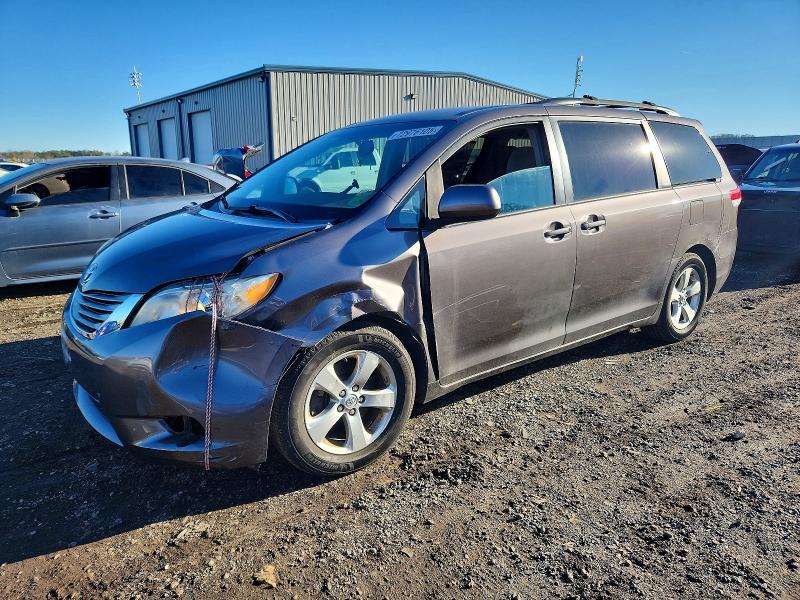 Photo 1 from auction – 2013 TOYOTA SIENNA LE with VIN 5TDKK3DCXDS366043