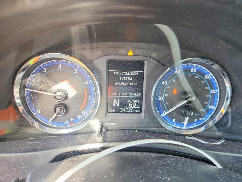 Фото 9 с аукциона – 2018 TOYOTA COROLLA L с VIN 5YFBURHE5JP752107