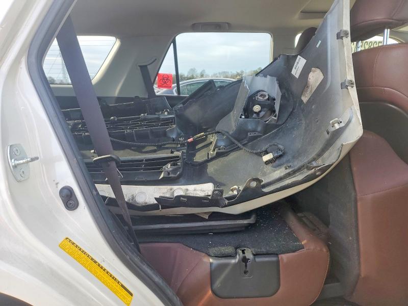 Photo 11 from auction – 2018 TOYOTA 4RUNNER SR with VIN JTEBU5JR4J5506034