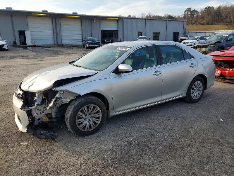 TOYOTA CAMRY 2014 с VIN 4T4BF1FK2ER354044 - Фото с аукциона