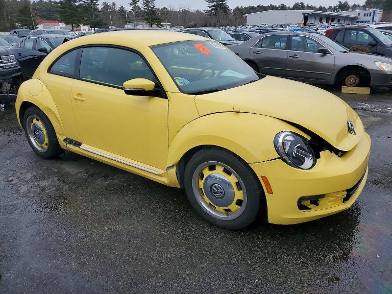 Photo 4 from auction – 2012 VOLKSWAGEN BEETLE with VIN 3VWJP7AT1CM613180