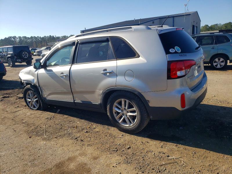 Photo 2 from auction – 2015 KIA SORENTO LX with VIN 5XYKTCA62FG566264