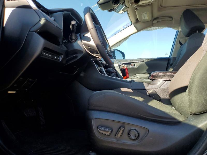 Photo 7 from auction – 2021 TOYOTA RAV4 with VIN 2T3W1RFV6MW183095