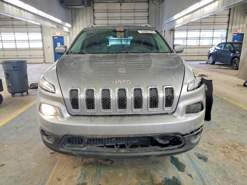Photo 5 from auction – 2014 JEEP CHEROKEE with VIN 1C4PJMCS2EW124629