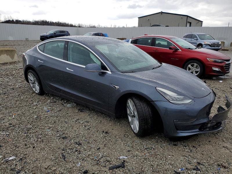Photo 4 from auction – 2017 TESLA MODEL 3 with VIN 5YJ3E1EA6HF000913