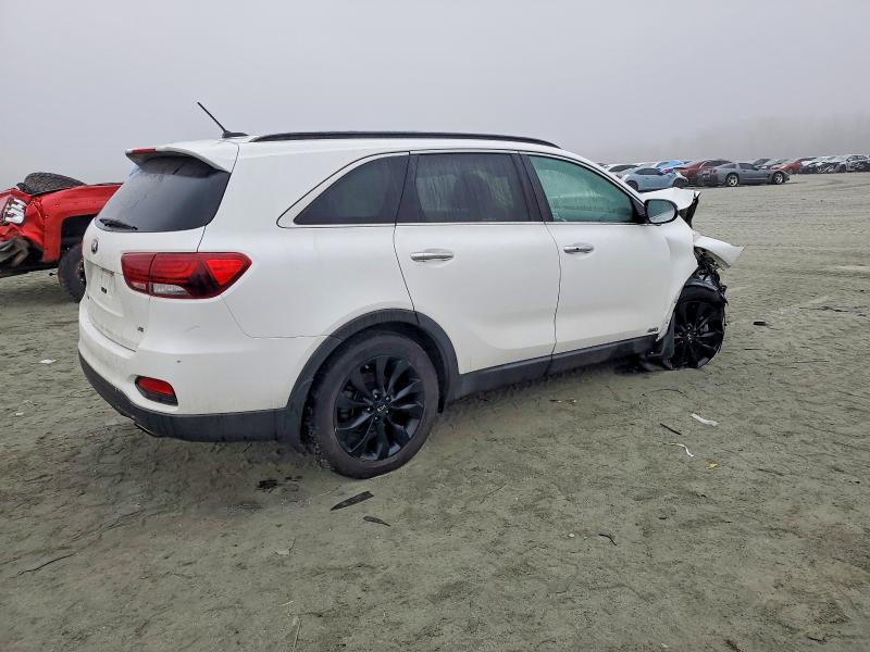 Photo 3 from auction – 2020 KIA SORENTO S with VIN 5XYPGDA50LG697759
