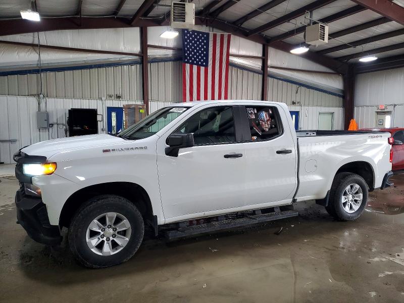 CHEVROLET SILVERADO 2021 with VIN 1GCRYAEFXMZ135720 - Photo from auction