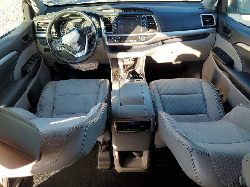 Photo 8 from auction – 2017 TOYOTA HIGHLANDER with VIN 5TDBZRFH5HS381689