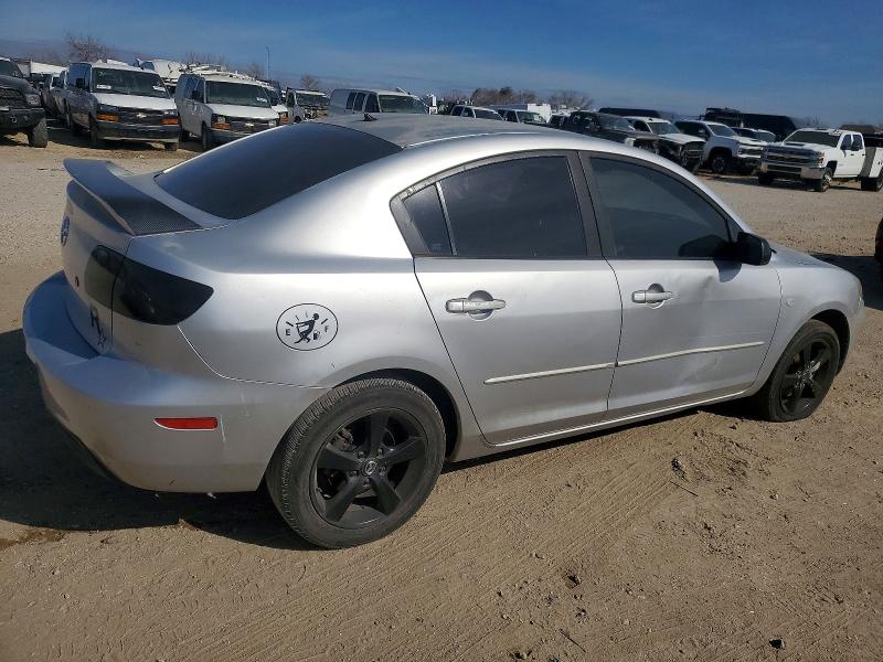 Photo 3 from auction – 2006 MAZDA 3 I with VIN JM1BK12F561474670