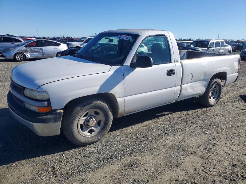 CHEVROLET SILVERADO 2000 with VIN 1GCEC14V4YE419136 - Photo from auction