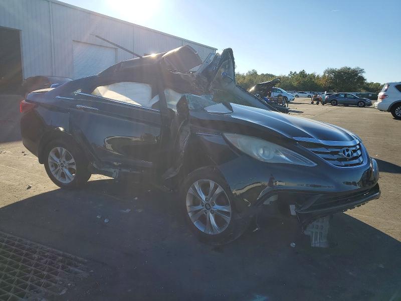 Photo 4 from auction – 2011 HYUNDAI SONATA with VIN 5NPEC4AC3BH161199
