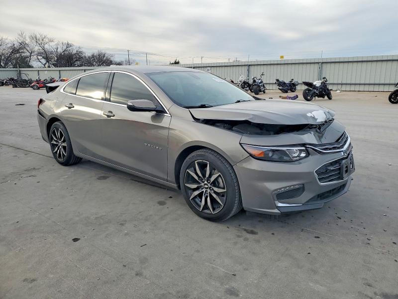 Photo 4 from auction – 2017 CHEVROLET MALIBU LT with VIN 1G1ZE5ST4HF266362