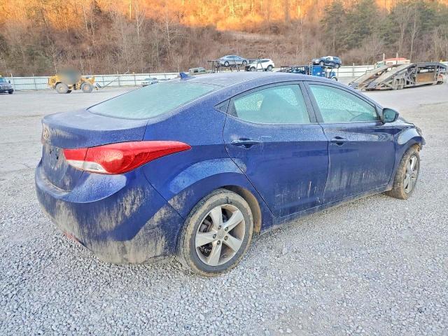Photo 3 from auction – 2011 HYUNDAI ELANTRA GL with VIN 5NPDH4AE7BH040898