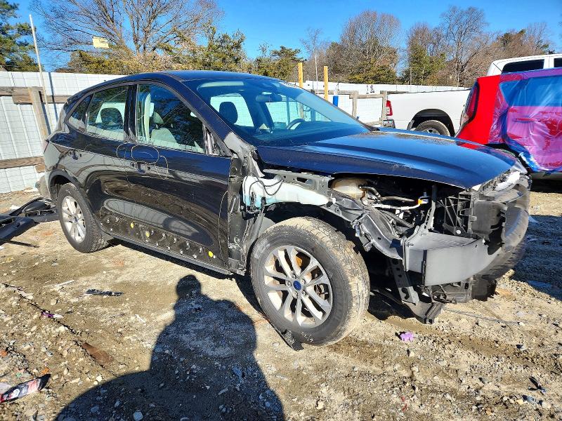 Photo 4 from auction – 2020 FORD ESCAPE S with VIN 1FMCU0F67LUB59569