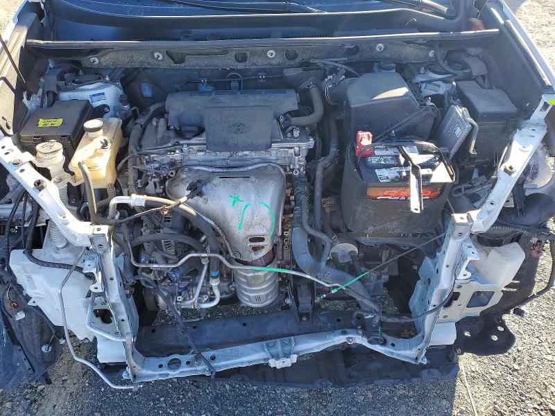 Photo 12 from auction – 2018 TOYOTA RAV4 LE with VIN JTMBFREV0JJ181497