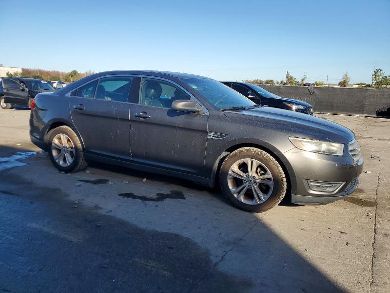 Photo 4 from auction – 2015 FORD TAURUS SEL with VIN 1FAHP2E83FG103976