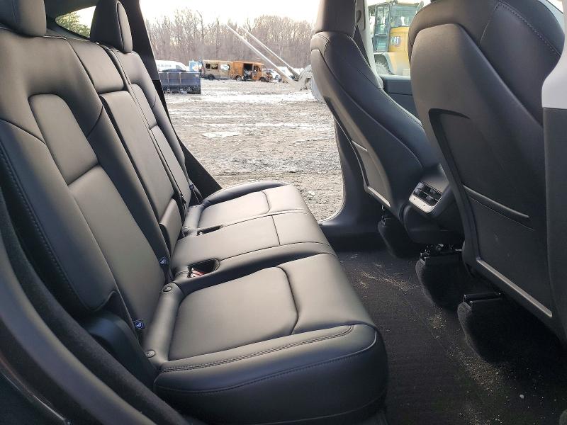 Photo 10 from auction – 2025 TESLA MODEL Y with VIN 7SAYGDEE6SA339280