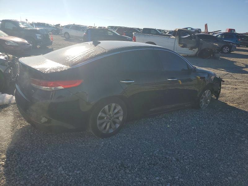 Photo 3 from auction – 2018 KIA OPTIMA with VIN 5XXGU4L33JG213251