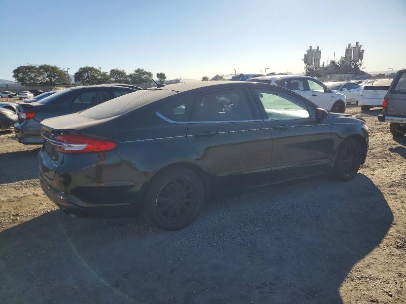 Photo 3 from auction – 2017 FORD FUSION SE with VIN 3FA6P0HDXHR137350
