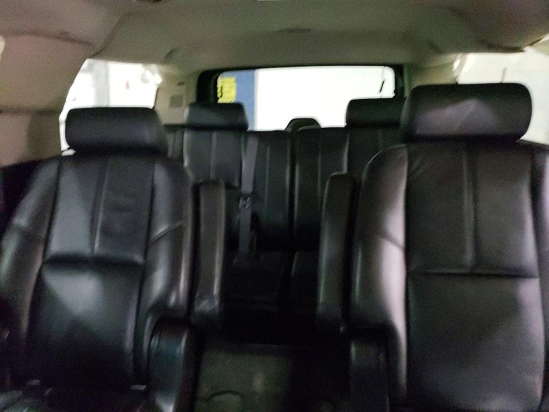 Photo 10 from auction – 2008 CHEVROLET SUBURBAN K with VIN 3GNFK16378G240169
