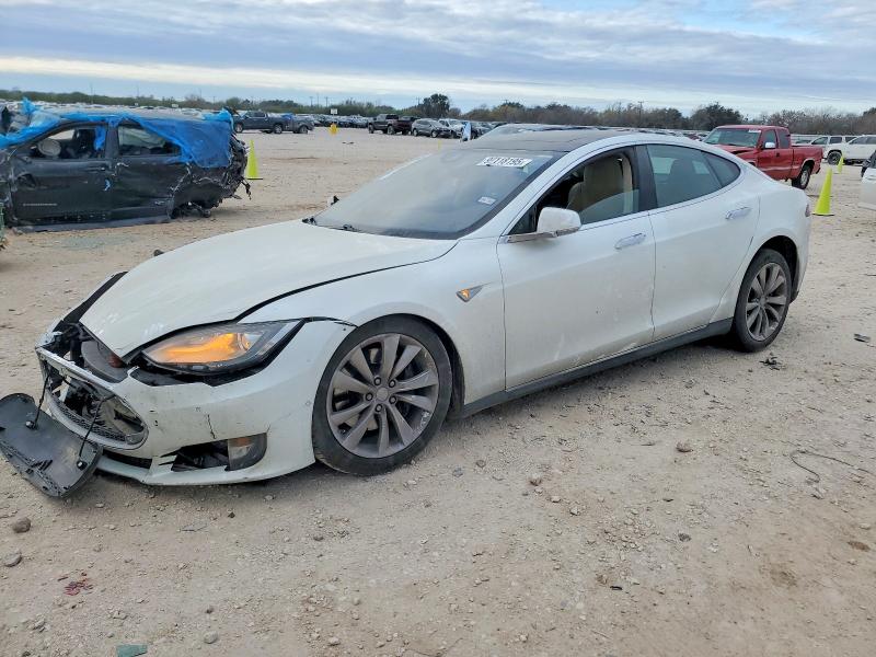TESLA MODEL S 85 2015 with VIN 5YJSA1H29FF093791 - Photo from auction