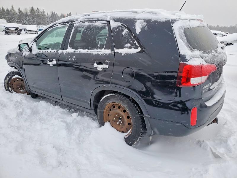 Photo 2 from auction – 2015 KIA SORENTO LX with VIN 5XYKT3A66FG661135