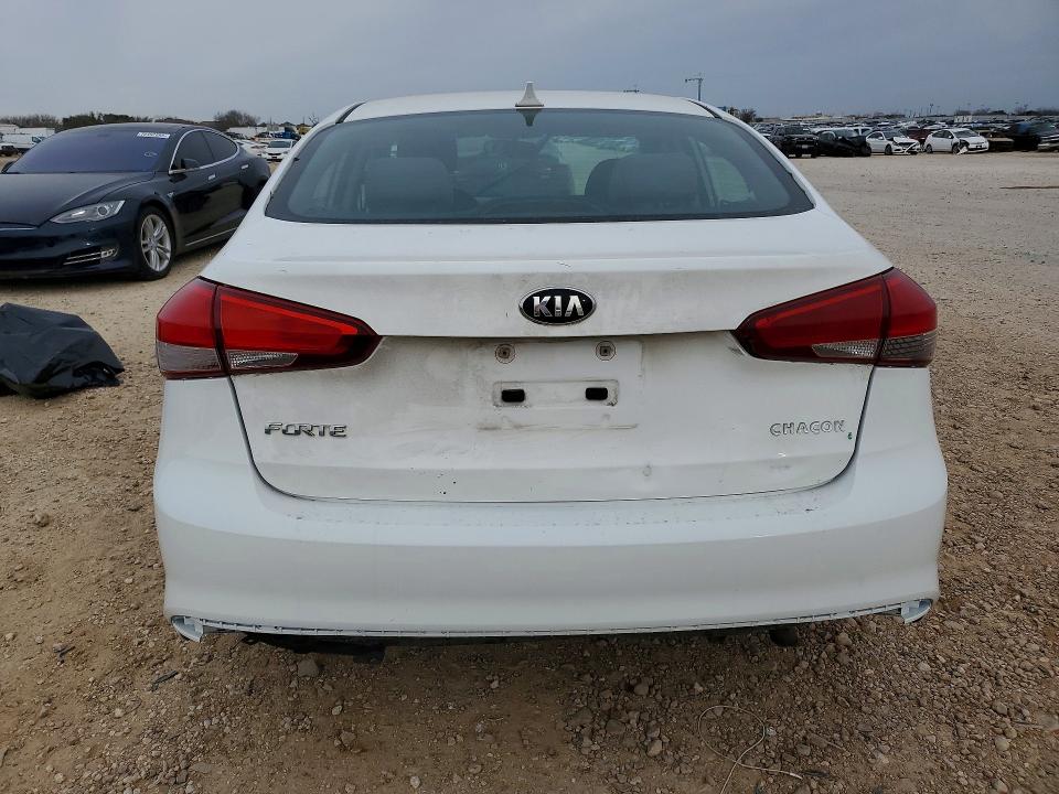Photo 6 from auction – 2017 KIA FORTE with VIN 3KPFK4A77HE066488