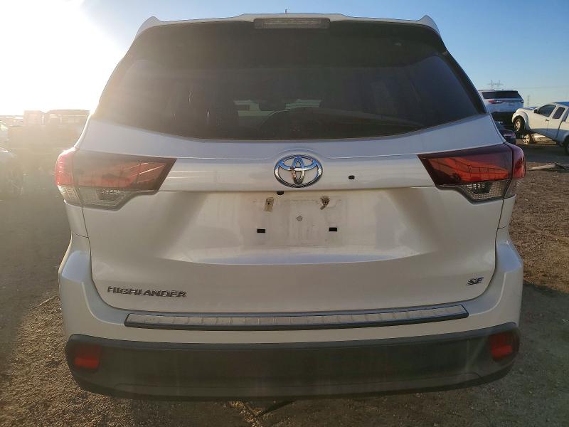 Photo 6 from auction – 2019 TOYOTA HIGHLANDER with VIN 5TDKZRFH1KS334411