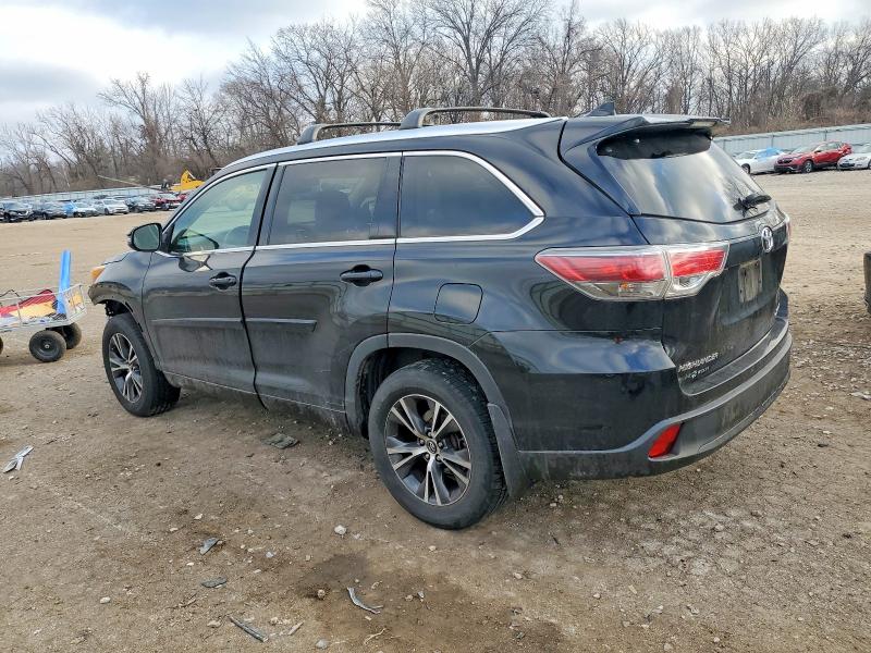 Photo 2 from auction – 2016 TOYOTA HIGHLANDER with VIN 5TDJKRFH2GS322534