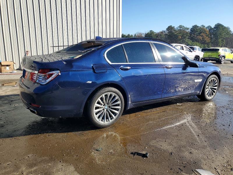Photo 3 from auction – 2012 BMW 740 I with VIN WBAKA4C5XCDS99351