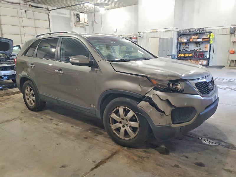 Photo 4 from auction – 2013 KIA SORENTO LX with VIN 5XYKTDA25DG344947