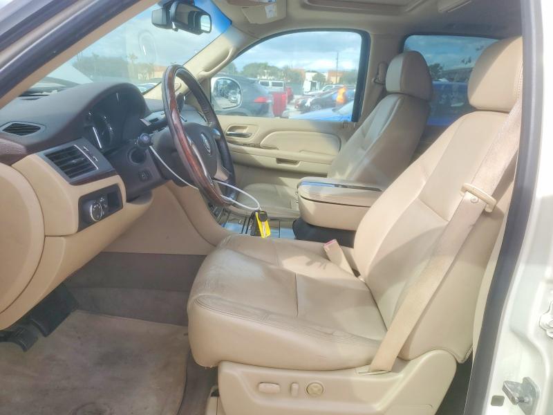 Photo 7 from auction – 2009 CADILLAC ESCALADE with VIN 1GYFC43519R131876