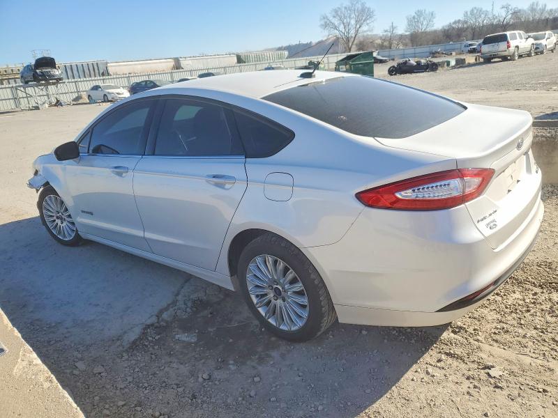 Photo 2 from auction – 2013 FORD FUSION with VIN 3FA6P0LU3DR177643