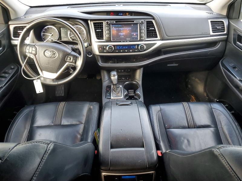 Photo 8 from auction – 2018 TOYOTA HIGHLANDER with VIN 5TDJZRFH0JS819715