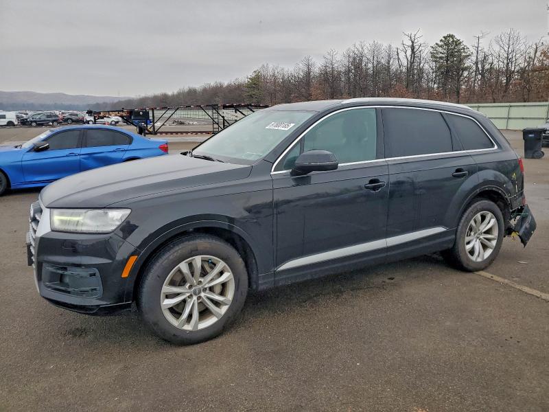 AUDI Q7 2018 with VIN WA1AAAF72JD053203 - Photo from auction