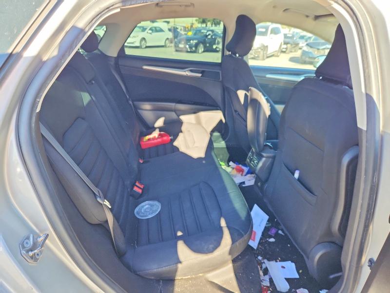 Photo 10 from auction – 2016 FORD FUSION with VIN 3FA6P0LU0GR357991
