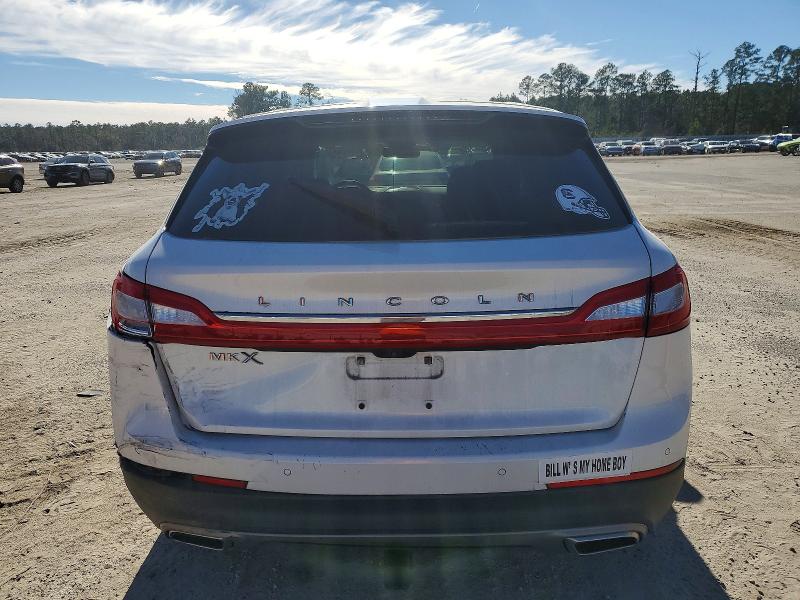 Фото 6 с аукциона – 2018 LINCOLN MKX PREMIE с VIN 2LMPJ6JRXJBL34855