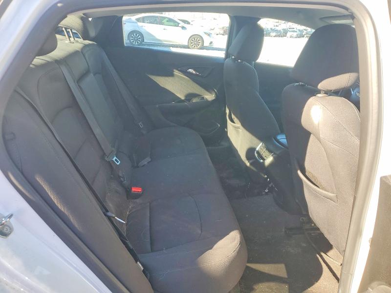 Photo 10 from auction – 2018 CHEVROLET MALIBU with VIN 1G1ZD5ST0JF134174