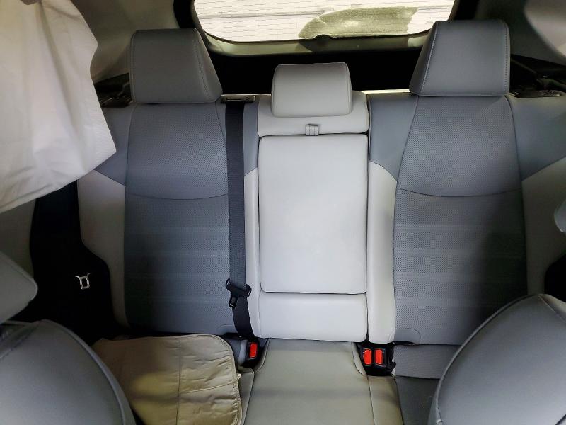 Photo 10 from auction – 2019 TOYOTA RAV4 LIMIT with VIN 2T3DWRFV0KW036079