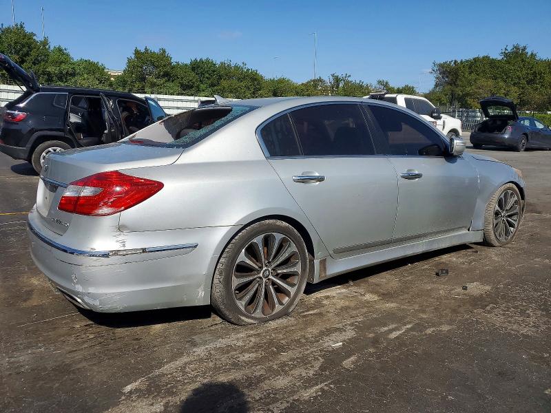 Photo 3 from auction – 2012 HYUNDAI GENESIS with VIN KMHGC4DH1CU168512