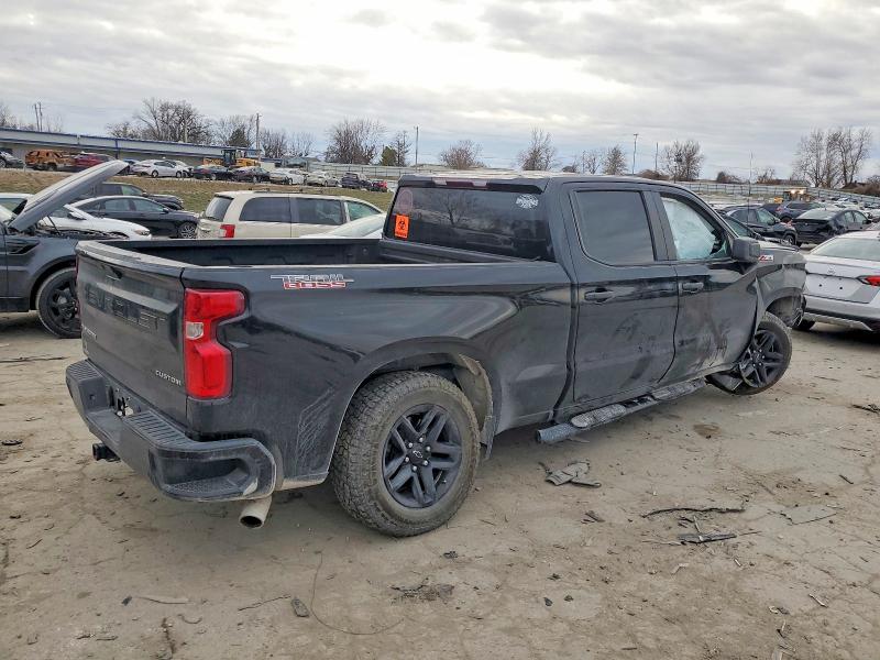 Photo 3 from auction – 2021 CHEVROLET SILVERADO with VIN 1GCPYCEH7MZ404227