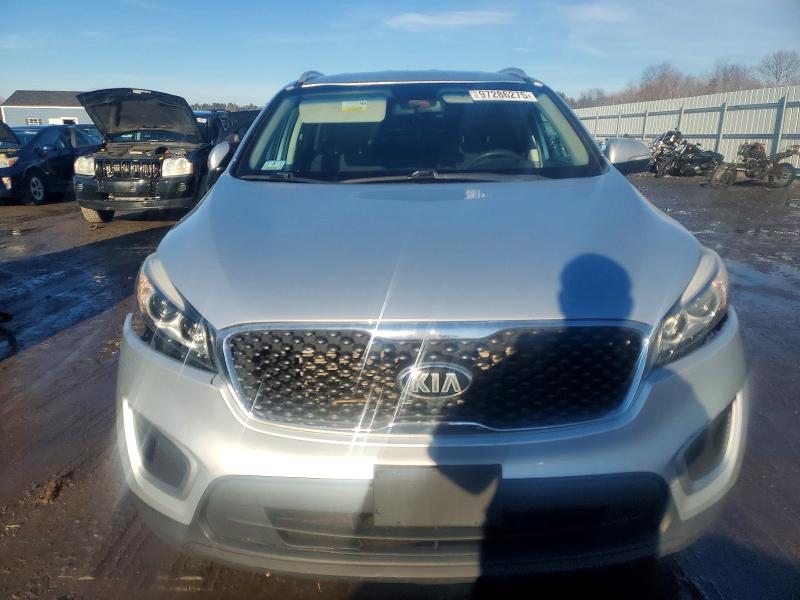 Photo 5 from auction – 2017 KIA SORENTO with VIN 5XYPGDA3XHG333595